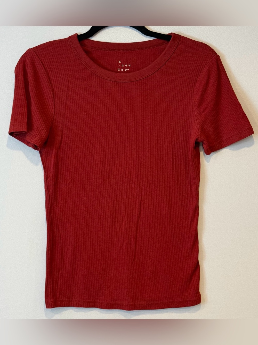 A New Day Women's Red Ribbed Short Sleeve Crewneck Tee Size Small